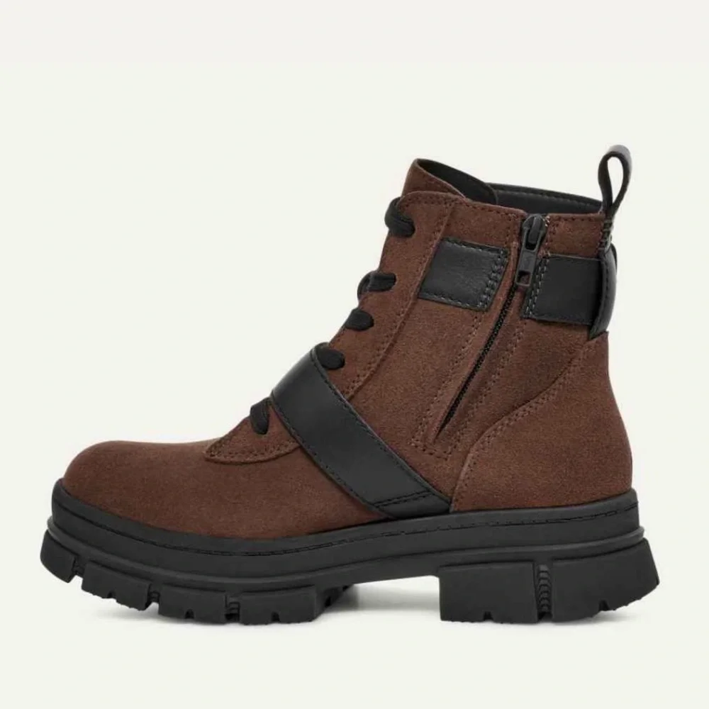 UGG Ashton Lace Up Brown Suede lace up boots size US size 9 women waterproof